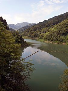 室牧ダム