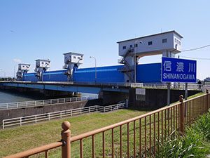 信濃川水門