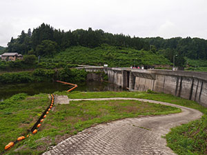 鯖石川ダム