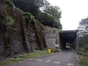 行き止まりトンネル（山中ロックシェッド）