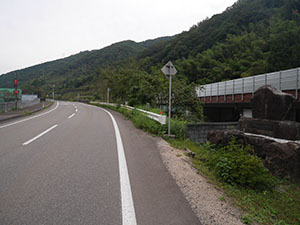 樫曲トンネル（新保駅跡）