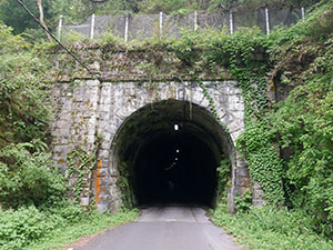 曲谷トンネル