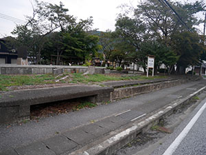 柳ヶ瀬トンネル（中之郷駅跡）