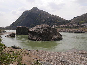 二つ岩　愛知県犬山市